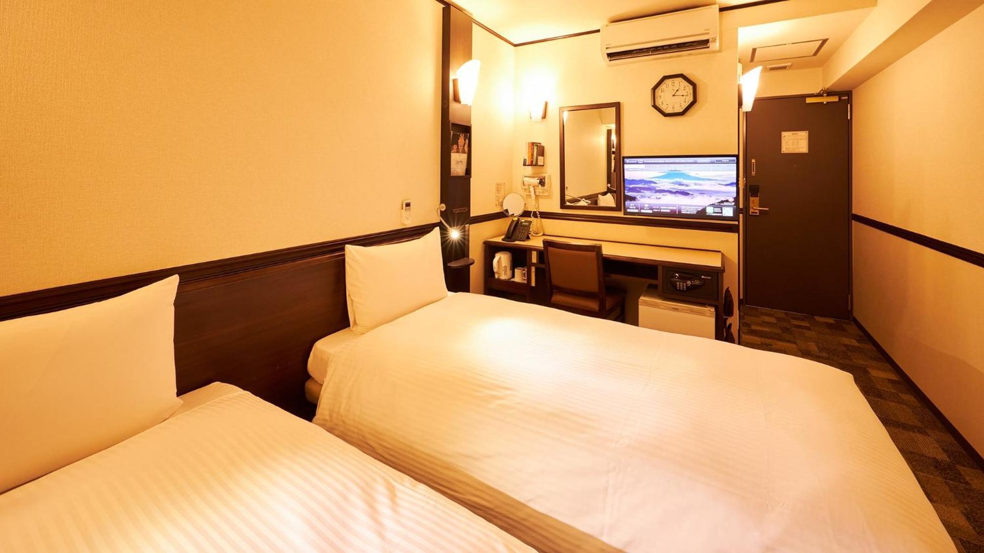 Toyoko Inn Osaka Tsuruhashi Ekimae Номер фото